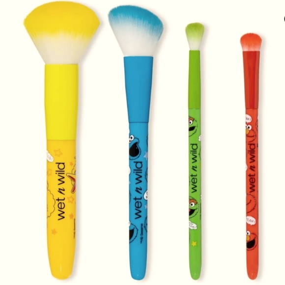 🎉HPx5🎉 Wet n Wild Sesame Street Makeup Brush Set - Picture 2 of 4
